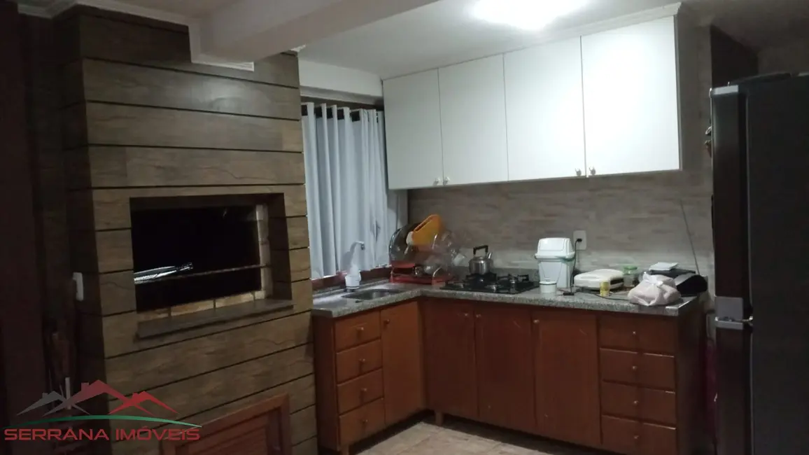 Casa com 3 quartos para alugar, 150m2 em Nova Petropolis - RS - imagem 3 Foto 3 de Casa com 3 quartos para alugar, 150m2 em Nova Petropolis - RS