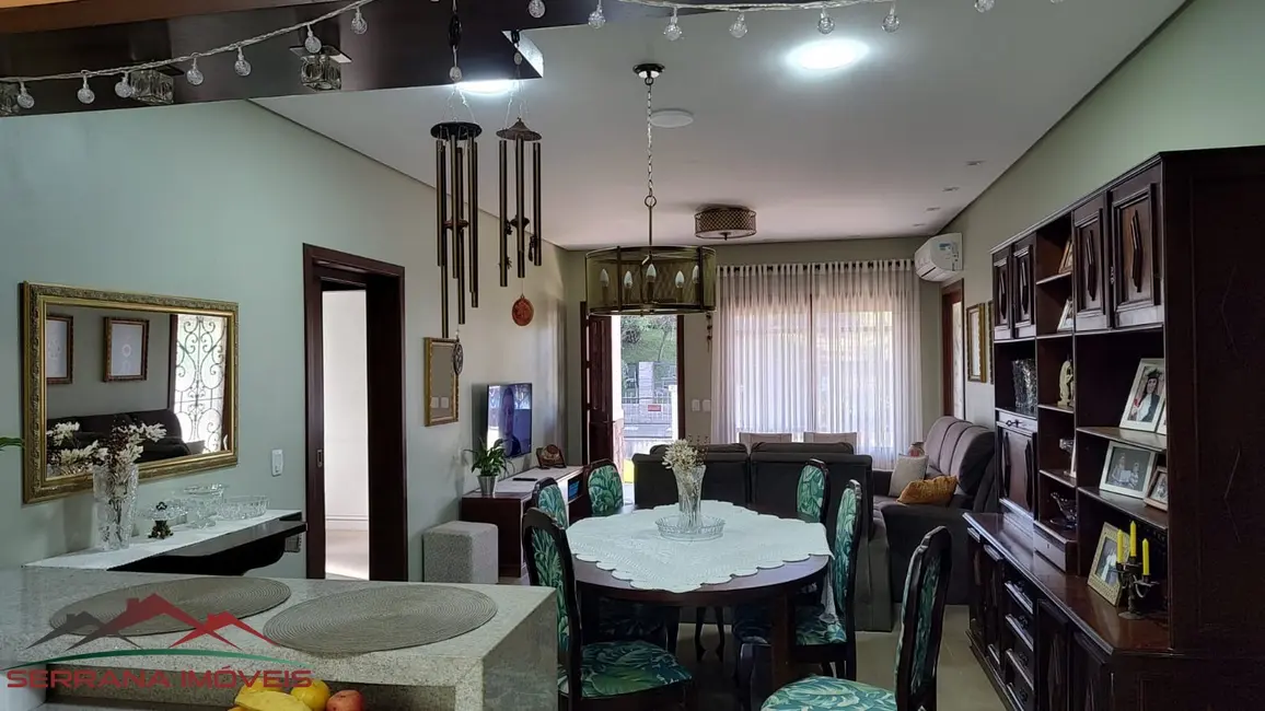 Foto 3 de Casa com 3 quartos à venda, 179m2 em Nova Petropolis - RS