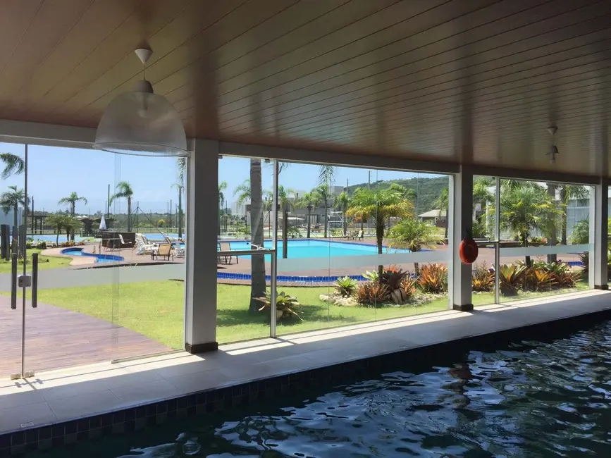 Foto 3 de Terreno / Lote à venda, 600m2 em Garopaba - SC