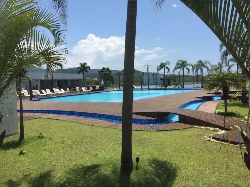 Foto 1 de Terreno / Lote à venda, 600m2 em Garopaba - SC