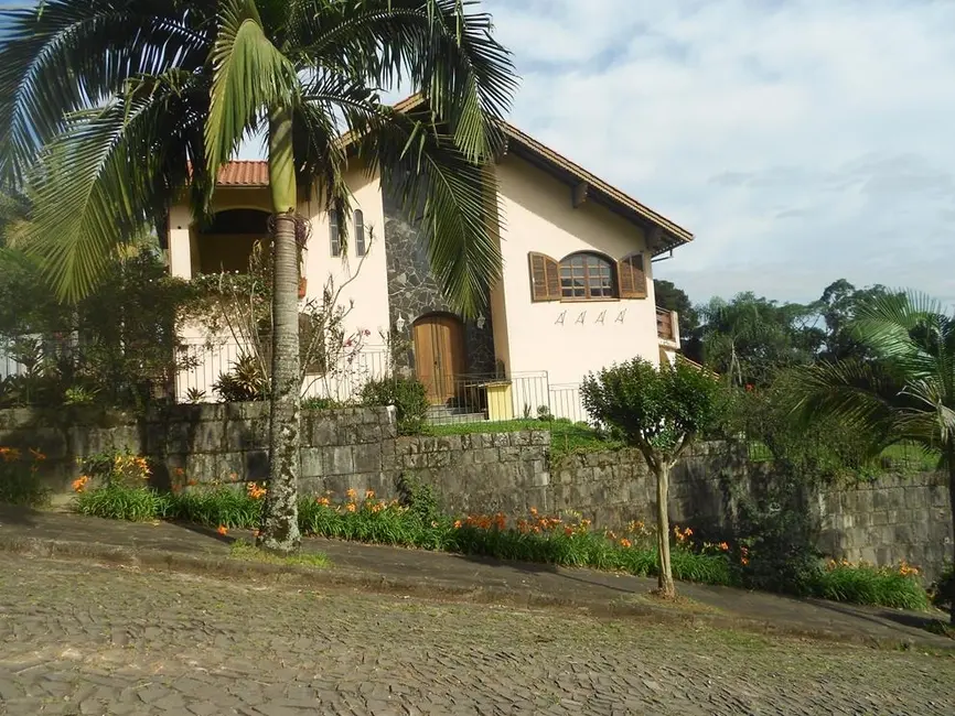Foto 8 de Casa com 5 quartos à venda, 320m2 em Nova Petropolis - RS