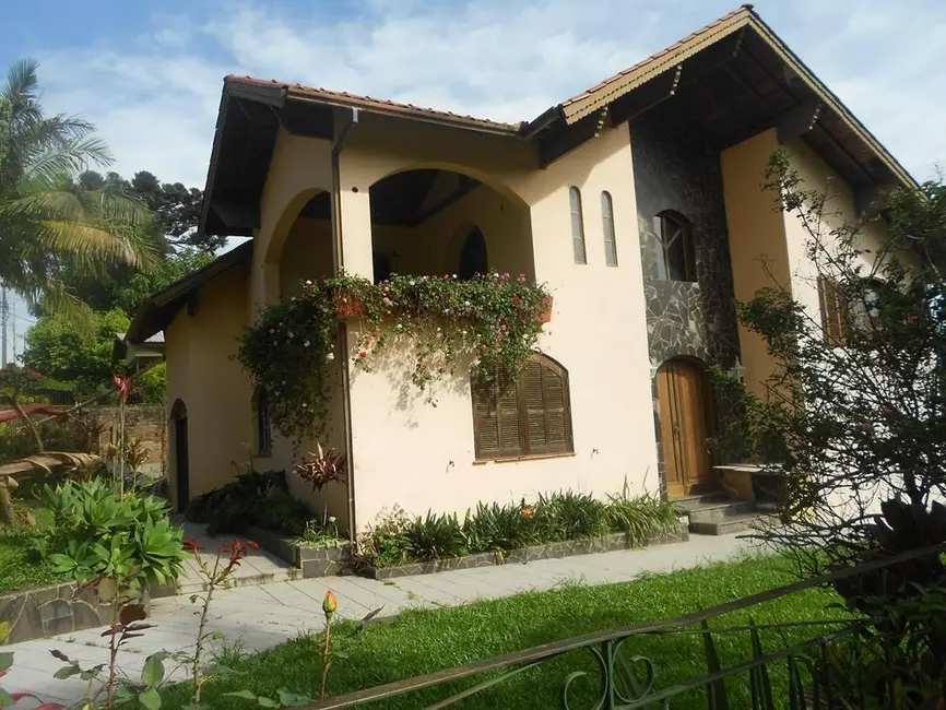 Foto 1 de Casa com 5 quartos à venda, 320m2 em Nova Petropolis - RS