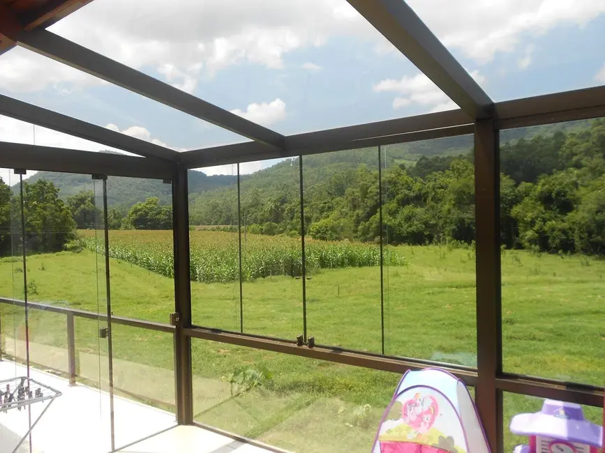 Casa com 3 quartos à venda, 212m2 em Picada Cafe - RS - imagem 4 Foto 4 de Casa com 3 quartos à venda, 212m2 em Picada Cafe - RS