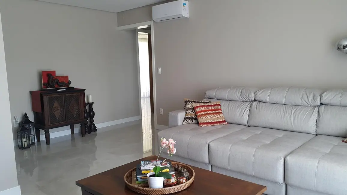 Casa com 3 quartos à venda, 301m2 em Picada Cafe - RS - imagem 6 Foto 6 de Casa com 3 quartos à venda, 301m2 em Picada Cafe - RS