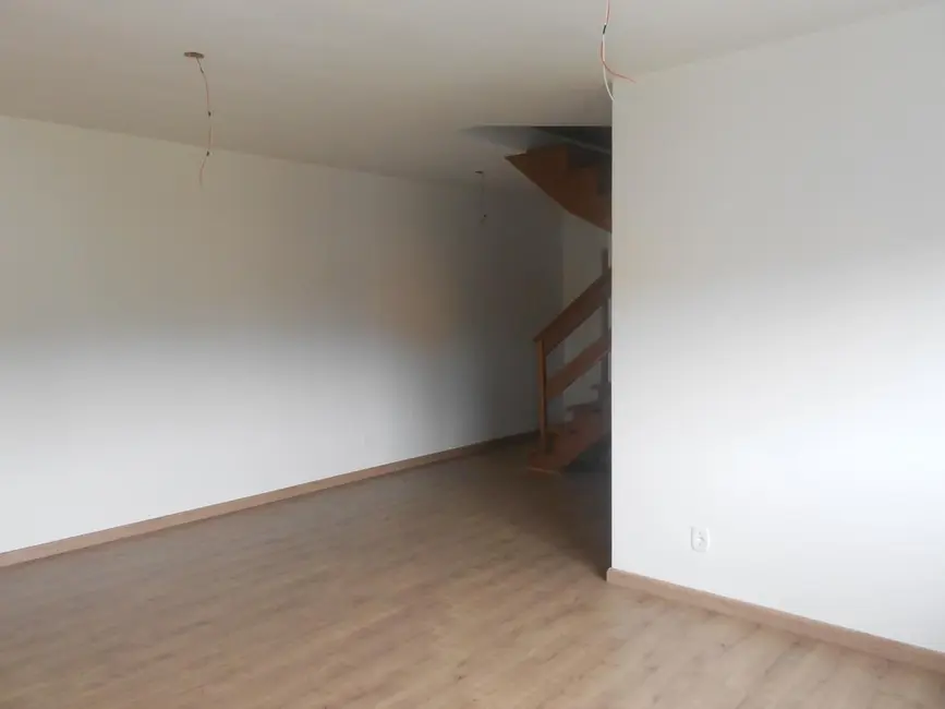 Apartamento com 3 quartos à venda, 124m2 em Centro, Nova Petropolis - RS - imagem 5 Foto 5 de Apartamento com 3 quartos à venda, 124m2 em Centro, Nova Petropolis - RS