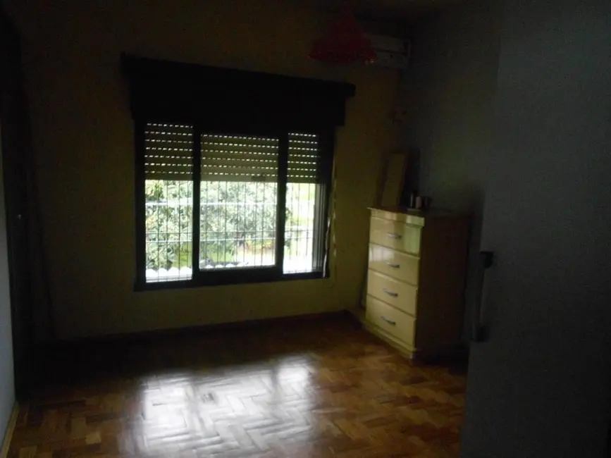 Casa com 4 quartos à venda, 250m2 em Centro, Picada Cafe - RS - imagem 9 Foto 9 de Casa com 4 quartos à venda, 250m2 em Centro, Picada Cafe - RS