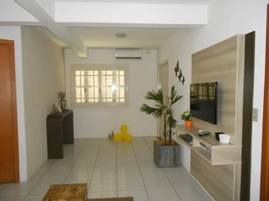 Casa com 3 quartos à venda, 210m2 em Nova Petropolis - RS - imagem 3 Foto 3 de Casa com 3 quartos à venda, 210m2 em Nova Petropolis - RS