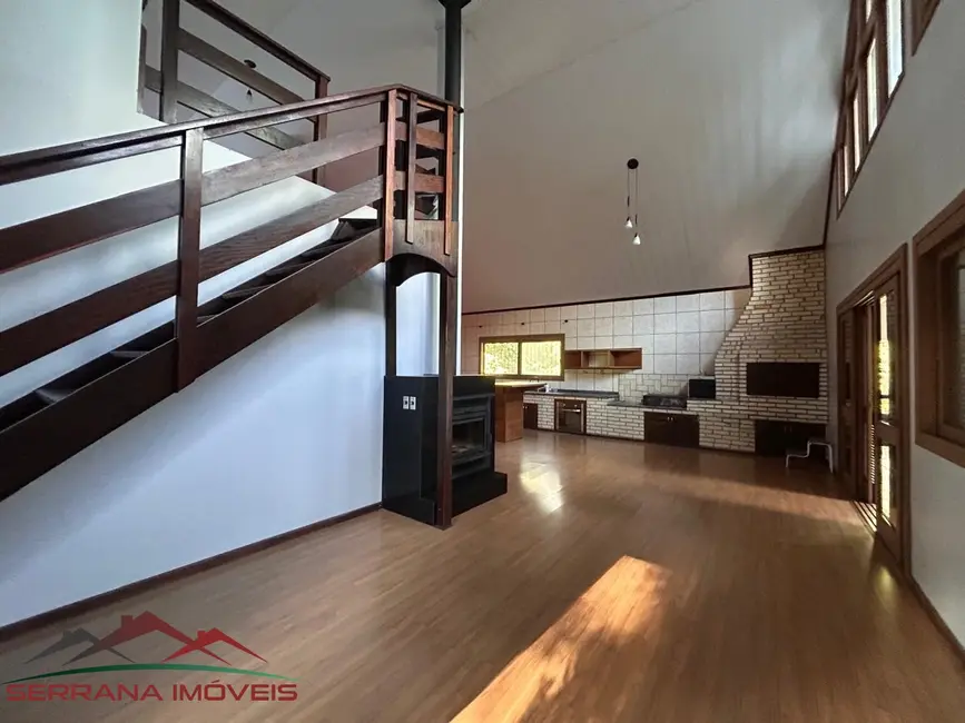 Foto 3 de Casa com 5 quartos à venda, 450m2 em Nova Petropolis - RS