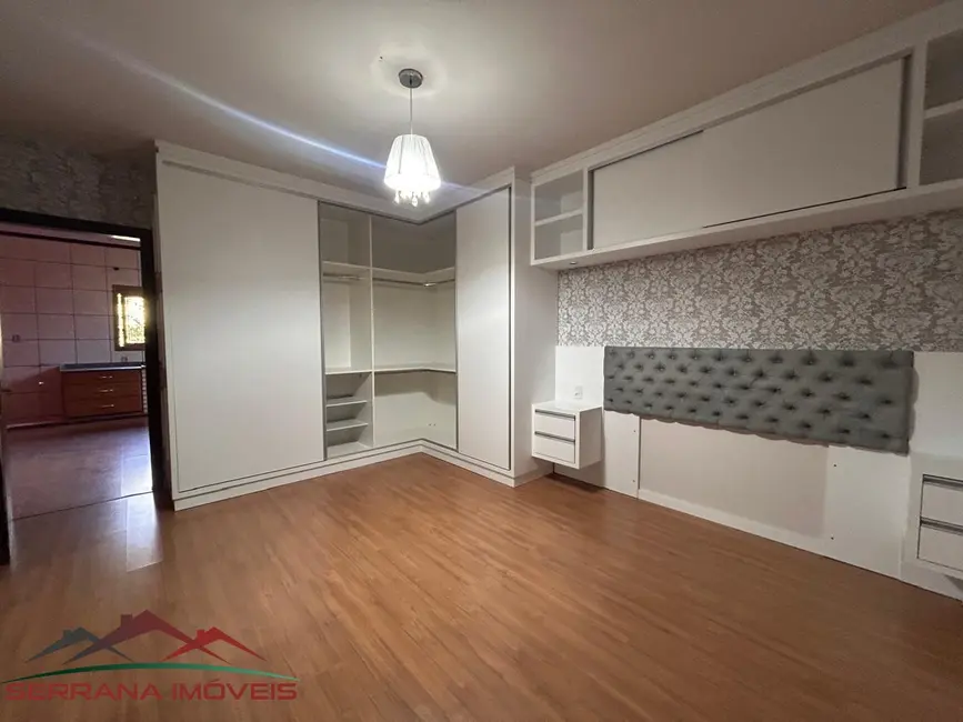 Foto 6 de Casa com 5 quartos à venda, 450m2 em Nova Petropolis - RS
