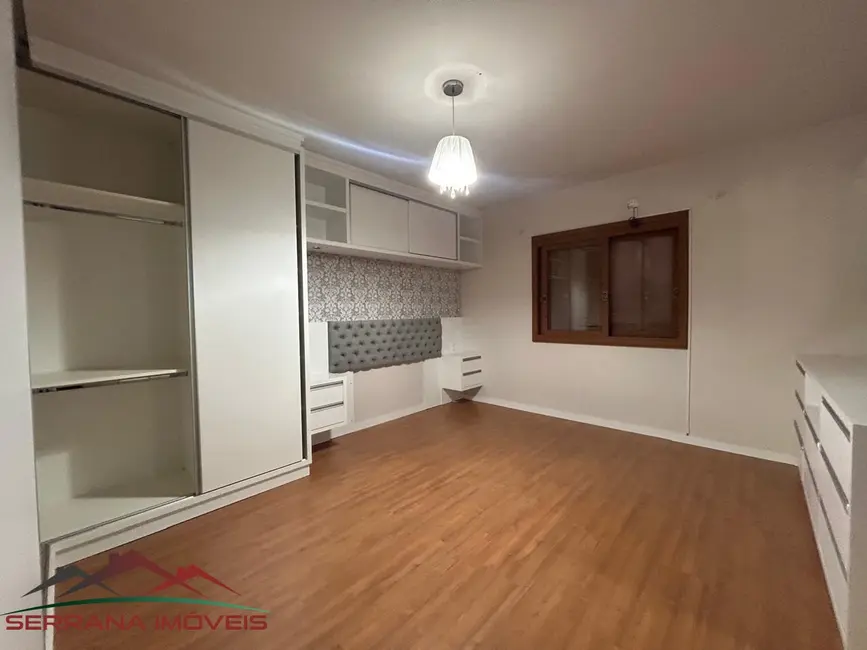 Foto 5 de Casa com 5 quartos à venda, 450m2 em Nova Petropolis - RS