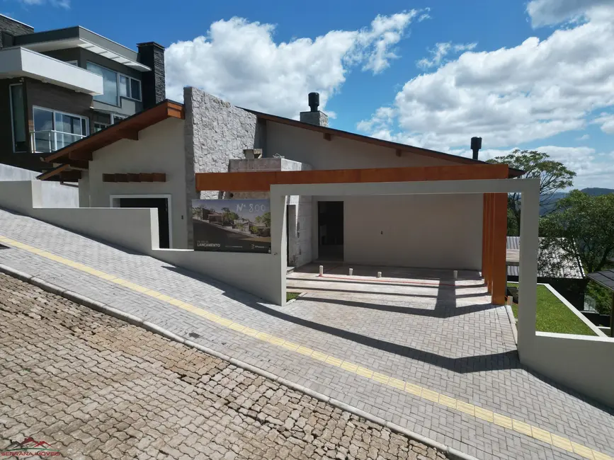 Foto 4 de Casa com 2 quartos à venda, 165m2 em Nova Petropolis - RS