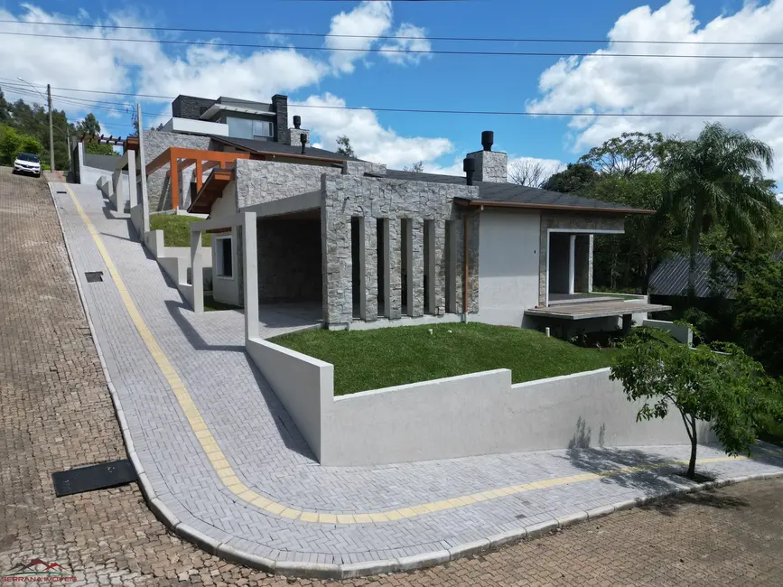 Casa com 2 quartos à venda, 168m2 em Nova Petropolis - RS - imagem 3 Foto 3 de Casa com 2 quartos à venda, 168m2 em Nova Petropolis - RS