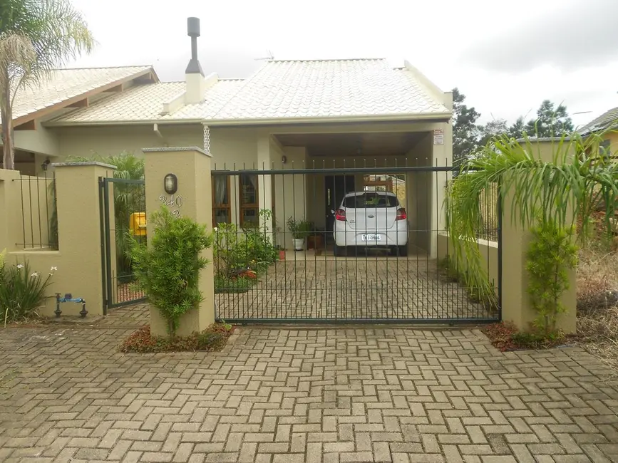 Foto 1 de Casa com 4 quartos à venda, 180m2 em Nova Petropolis - RS