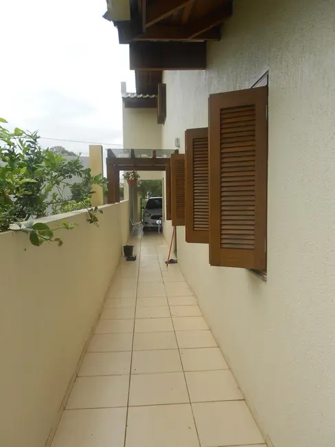 Foto 8 de Casa com 4 quartos à venda, 180m2 em Nova Petropolis - RS