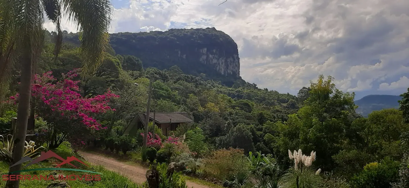 Foto 1 de Terreno / Lote à venda, 20000m2 em Nova Petropolis - RS