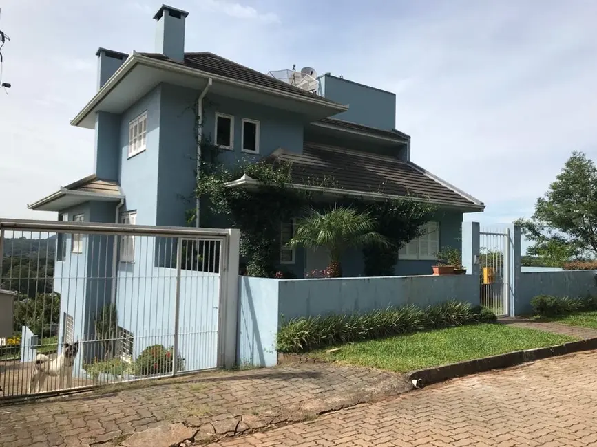 Foto 1 de Casa com 3 quartos à venda, 300m2 em Nova Petropolis - RS