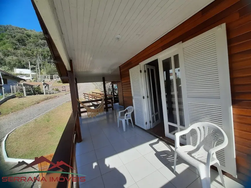 Casa com 4 quartos para alugar, 320m2 em Nova Petropolis - RS - imagem 6 Foto 6 de Casa com 4 quartos para alugar, 320m2 em Nova Petropolis - RS