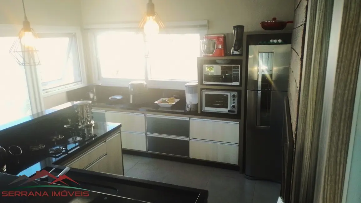 Foto 5 de Casa com 3 quartos à venda, 233m2 em Nova Petropolis - RS