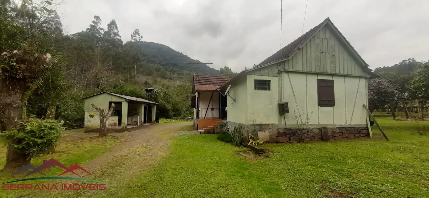 Foto 1 de Terreno / Lote à venda, 80m2 em Nova Petropolis - RS