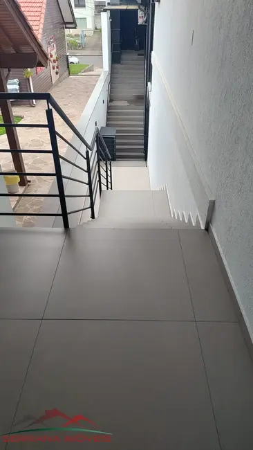 Sala Comercial para alugar, 77m2 em Centro, Nova Petropolis - RS - imagem 3 Foto 3 de Sala Comercial para alugar, 77m2 em Centro, Nova Petropolis - RS