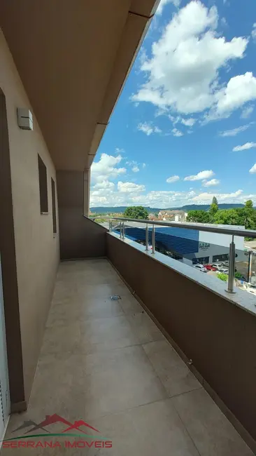 Foto 5 de Apartamento com 3 quartos para alugar, 130m2 em Centro, Nova Petropolis - RS