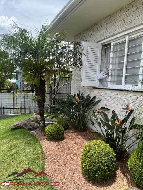 Foto 3 de Casa com 3 quartos à venda, 220m2 em Nova Petropolis - RS