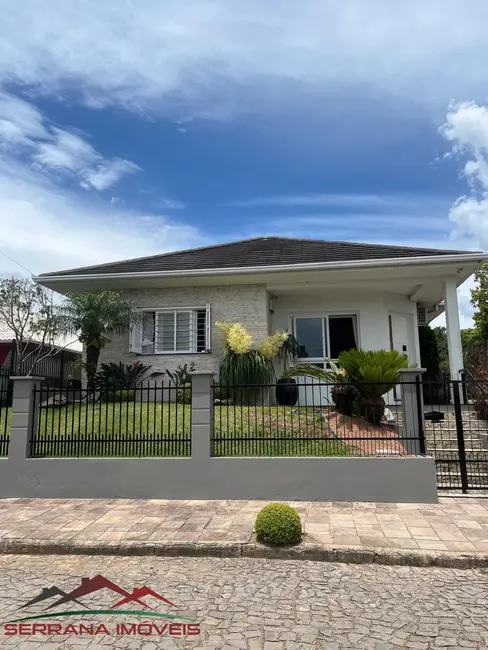 Foto 2 de Casa com 3 quartos à venda, 220m2 em Nova Petropolis - RS