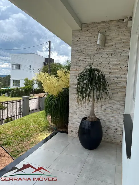 Foto 4 de Casa com 3 quartos à venda, 220m2 em Nova Petropolis - RS