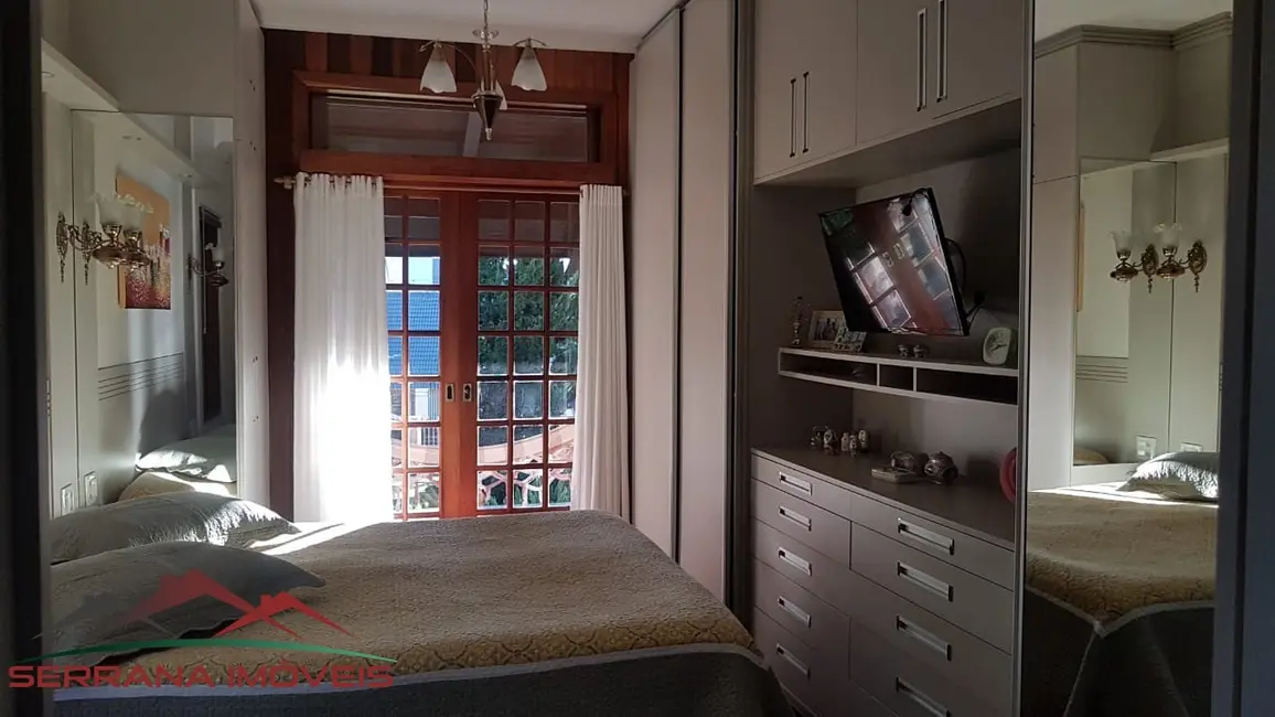 Foto 3 de Casa com 4 quartos à venda, 254m2 em Nova Petropolis - RS