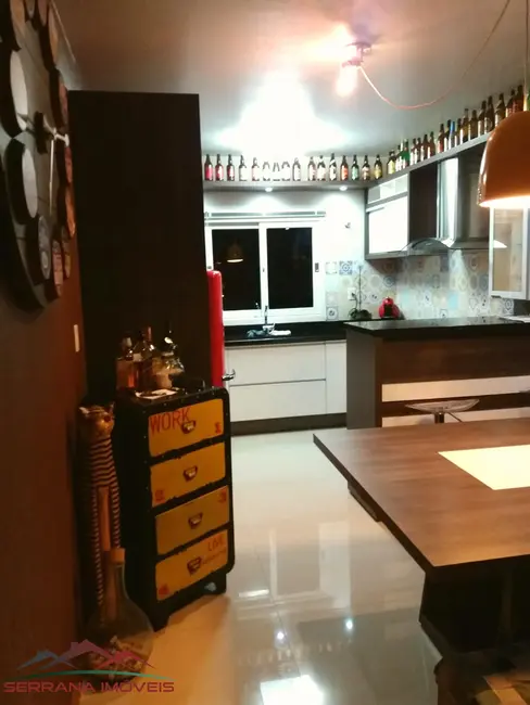 Foto 6 de Apartamento com 3 quartos à venda, 86m2 em Centro, Nova Petropolis - RS