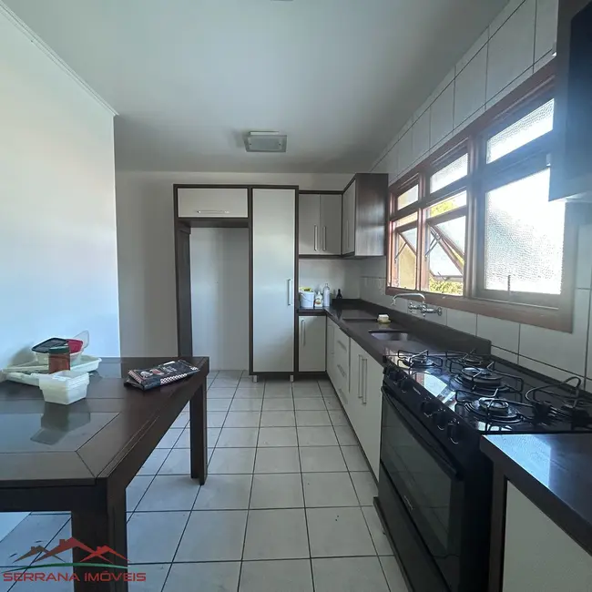 Apartamento com 2 quartos para alugar, 80m2 em Centro, Nova Petropolis - RS - imagem 5 Foto 5 de Apartamento com 2 quartos para alugar, 80m2 em Centro, Nova Petropolis - RS
