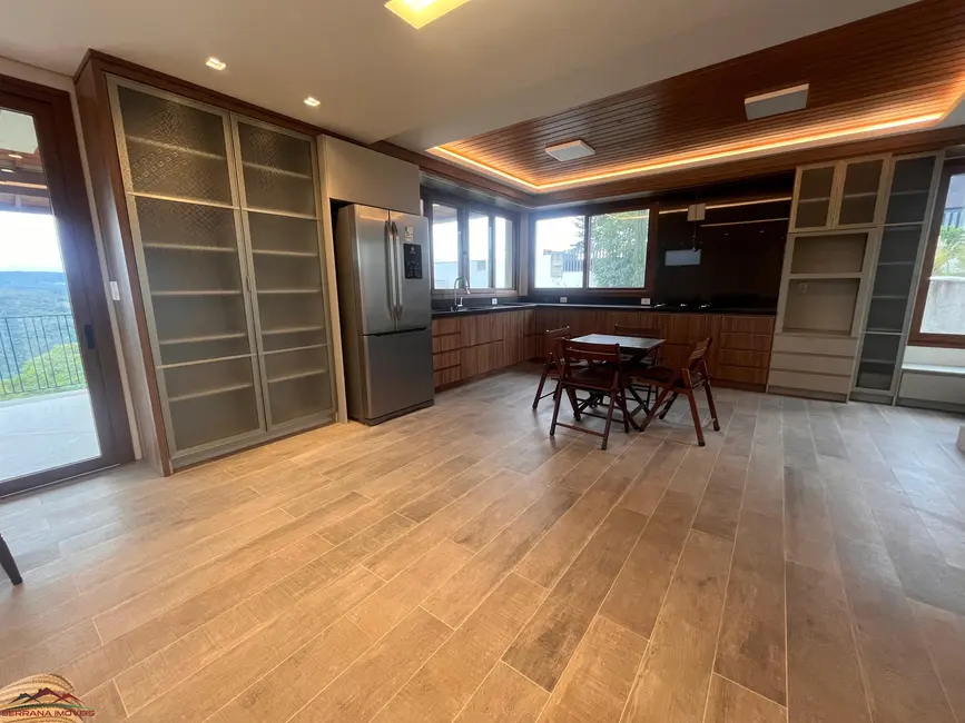 Casa com 3 quartos à venda e para alugar, 283m2 em Nova Petropolis - RS - imagem 2 Foto 2 de Casa com 3 quartos à venda e para alugar, 283m2 em Nova Petropolis - RS