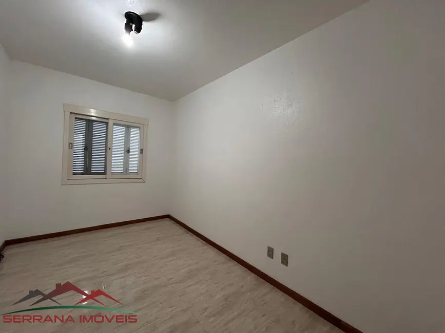 Apartamento com 3 quartos para alugar, 110m2 em Centro, Nova Petropolis - RS - imagem 8 Foto 8 de Apartamento com 3 quartos para alugar, 110m2 em Centro, Nova Petropolis - RS