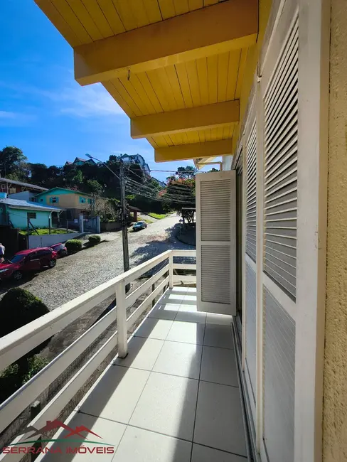 Apartamento com 3 quartos para alugar, 110m2 em Centro, Nova Petropolis - RS - imagem 1 Foto 1 de Apartamento com 3 quartos para alugar, 110m2 em Centro, Nova Petropolis - RS