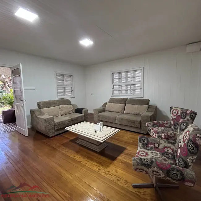 Casa com 3 quartos para alugar, 110m2 em Nova Petropolis - RS - imagem 2 Foto 2 de Casa com 3 quartos para alugar, 110m2 em Nova Petropolis - RS