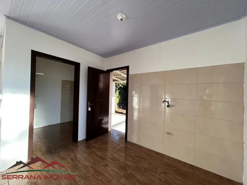 Casa com 3 quartos para alugar, 80m2 em Nova Petropolis - RS - imagem 3 Foto 3 de Casa com 3 quartos para alugar, 80m2 em Nova Petropolis - RS