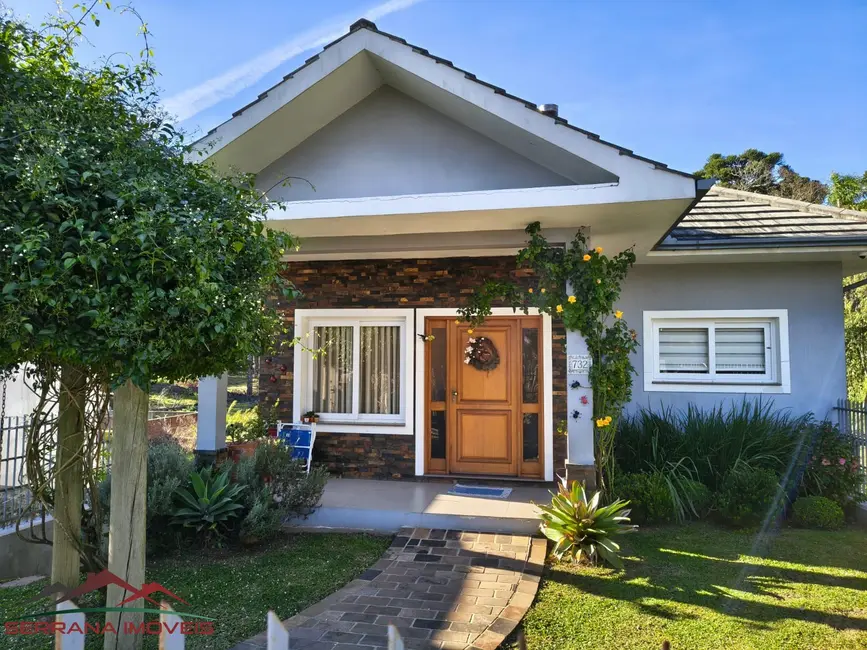 Foto 1 de Casa com 4 quartos à venda, 174m2 em Nova Petropolis - RS