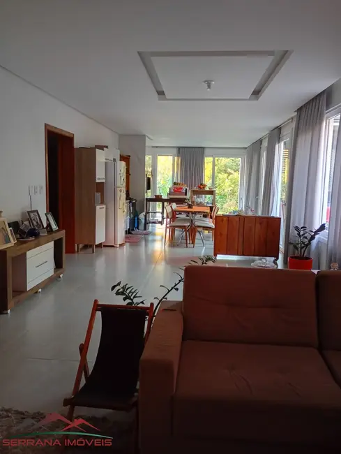 Foto 4 de Casa com 3 quartos à venda, 214m2 em Nova Petropolis - RS