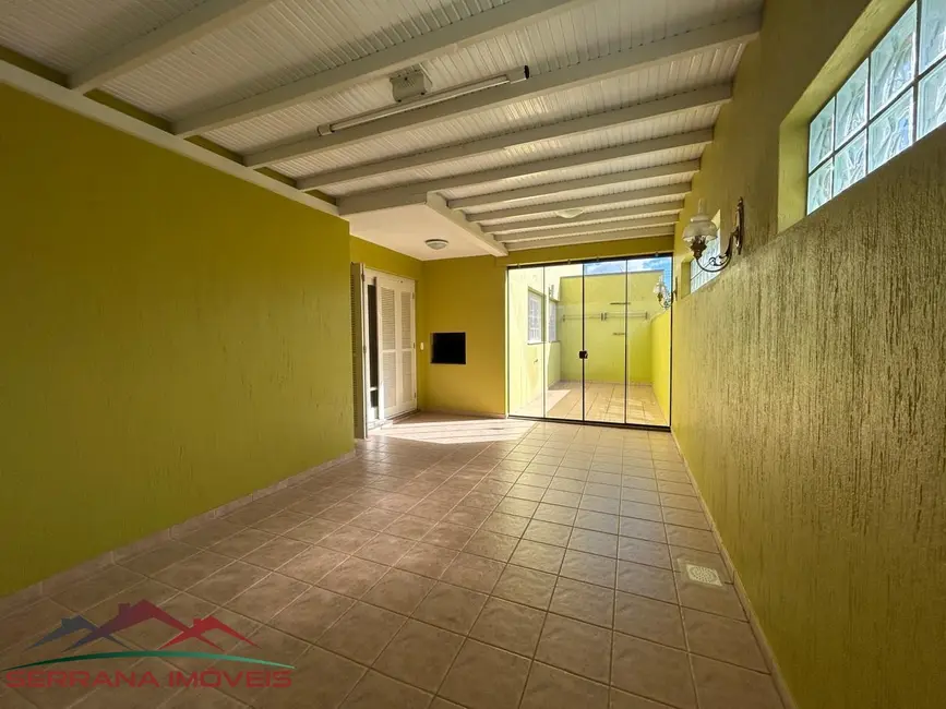 Apartamento com 2 quartos para alugar, 161m2 em Centro, Nova Petropolis - RS - imagem 4 Foto 4 de Apartamento com 2 quartos para alugar, 161m2 em Centro, Nova Petropolis - RS