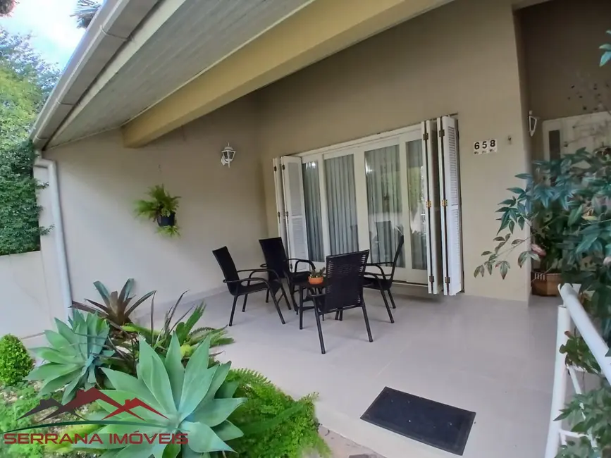 Casa com 5 quartos à venda, 243m2 em Centro, Nova Petropolis - RS - imagem 3 Foto 3 de Casa com 5 quartos à venda, 243m2 em Centro, Nova Petropolis - RS