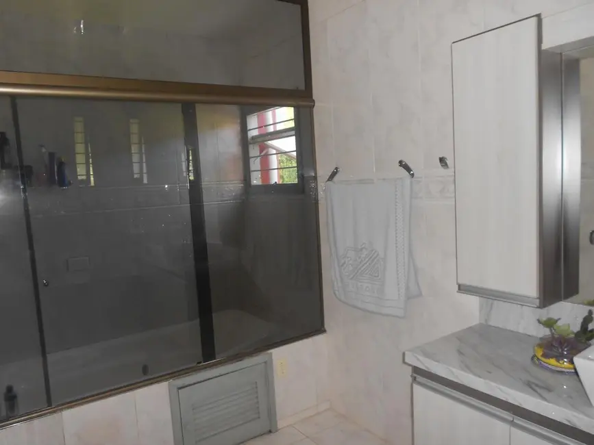 Casa com 3 quartos à venda, 210m2 em Picada Cafe - RS - imagem 7 Foto 7 de Casa com 3 quartos à venda, 210m2 em Picada Cafe - RS