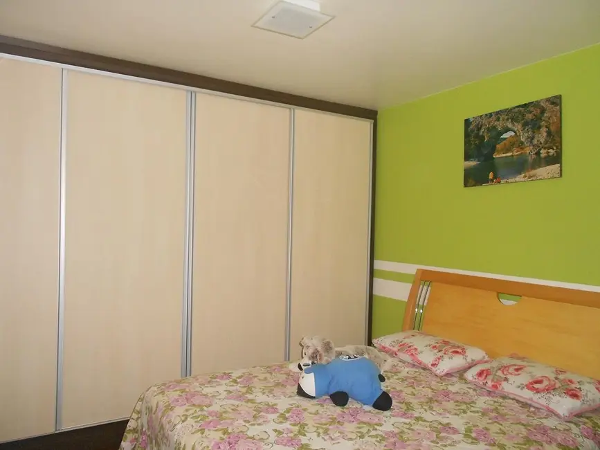 Casa com 3 quartos à venda, 210m2 em Picada Cafe - RS - imagem 8 Foto 8 de Casa com 3 quartos à venda, 210m2 em Picada Cafe - RS