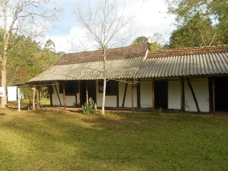 Sítio / Rancho com 3 quartos à venda, 100m2 em Picada Cafe - RS - imagem 5 Foto 5 de Sítio / Rancho com 3 quartos à venda, 100m2 em Picada Cafe - RS