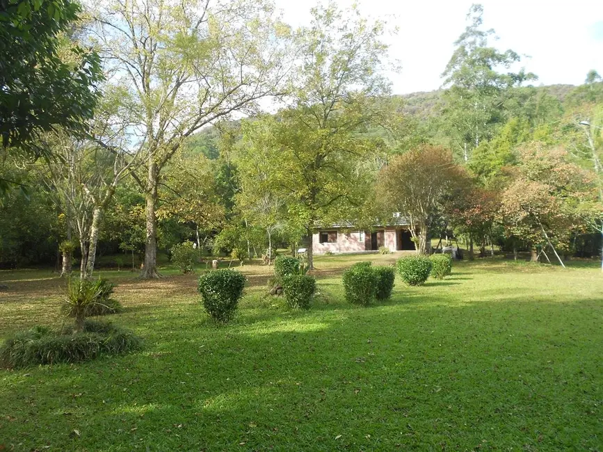 Sítio / Rancho com 3 quartos à venda, 100m2 em Picada Cafe - RS - imagem 3 Foto 3 de Sítio / Rancho com 3 quartos à venda, 100m2 em Picada Cafe - RS