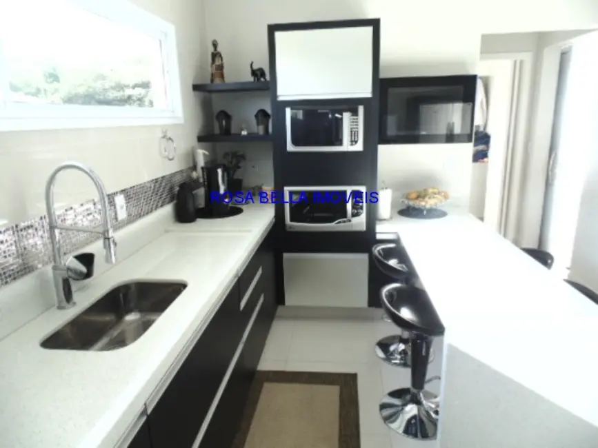 Foto 2 de Casa com 4 quartos à venda, 600m2 em Vinhedo - SP