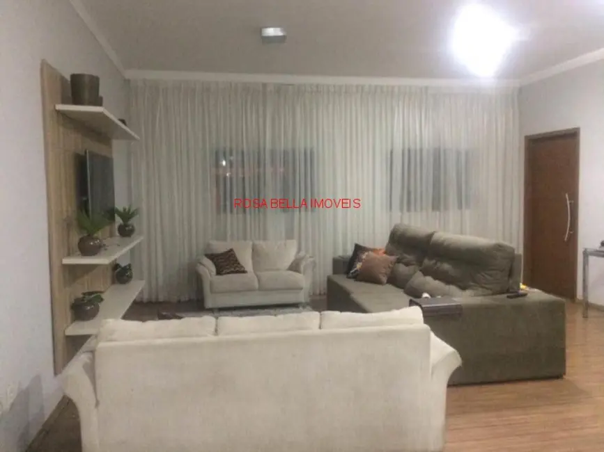 Casa com 3 quartos à venda, 160m2 em Jardim Marambaia, Jundiai - SP - imagem 3 Foto 3 de Casa com 3 quartos à venda, 160m2 em Jardim Marambaia, Jundiai - SP