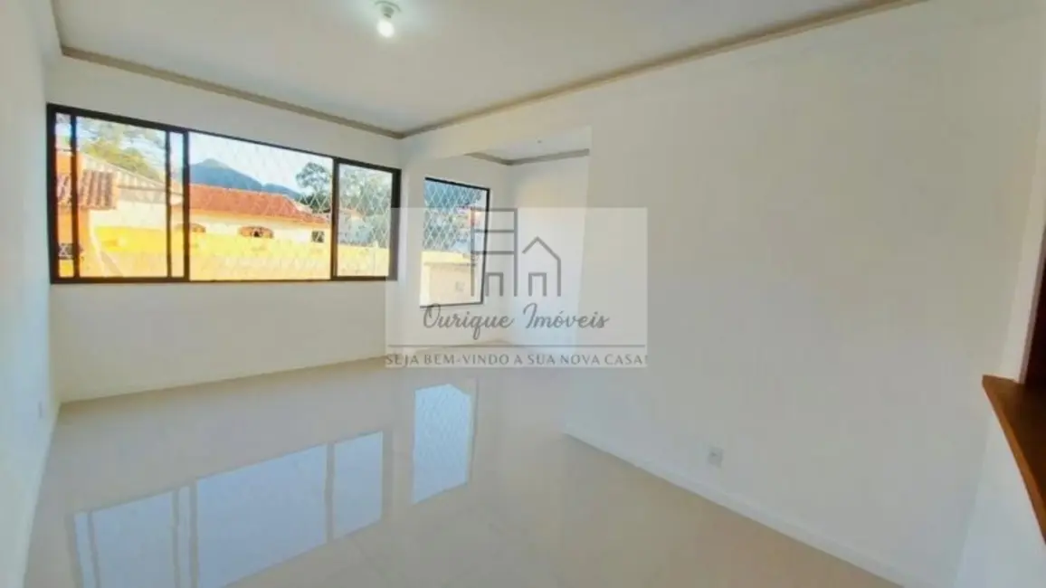 Foto 3 de Apartamento com 2 quartos à venda, 60m2 em Jardim Cascata, Teresopolis - RJ