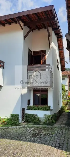 Casa de Condomínio com 5 quartos à venda, 212m2 em Alto, Teresopolis - RJ - imagem 4 Foto 4 de Casa de Condomínio com 5 quartos à venda, 212m2 em Alto, Teresopolis - RJ