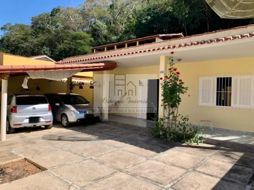 Foto 2 de Casa com 4 quartos à venda, 170m2 em Centro, Bom Jesus Do Itabapoana - RJ