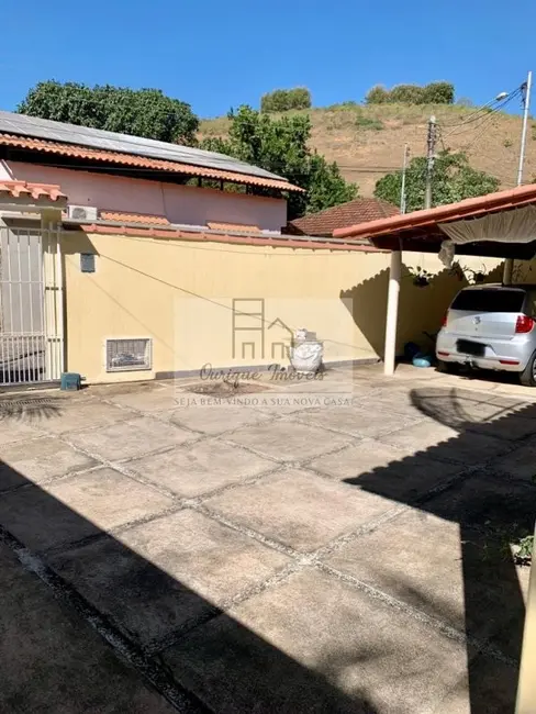 Casa com 4 quartos à venda, 170m2 em Centro, Bom Jesus Do Itabapoana - RJ - imagem 6 Foto 6 de Casa com 4 quartos à venda, 170m2 em Centro, Bom Jesus Do Itabapoana - RJ